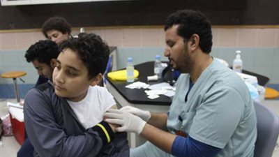 هل تتوقف التطعيمات والمبادارات الصحية في عيد الأضحى؟.. وكيل الصحة يُجيب