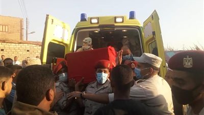 تشييع جثماني شهيدي الهجوم الإرهابي بسيناء بمسقط رأسهما في سوهاج (صور)