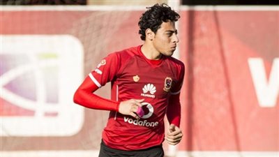 الأهلي يستقر على تمديد عقد أكرم توفيق 3 سنوات