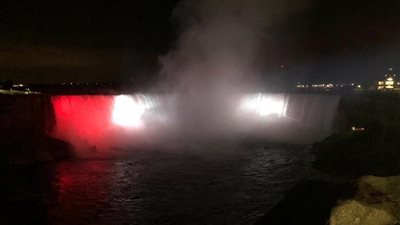 سفير مصر في كندا يكشف كواليس إضاءة شلالات نياجرا بالعلم الوطني: يزورها 20 مليون سائح سنويًا (فيديو)