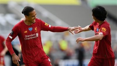 ليفربول ينتصر على نيوكاسل بثلاثية في ختام الدوري الإنجليزي