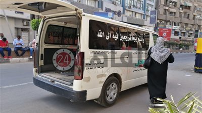 لحظة وصول سيارة الإسعاف لنقل جثمان طبيب الغلابة الدكتور محمد مشالي (صور وفيديو)