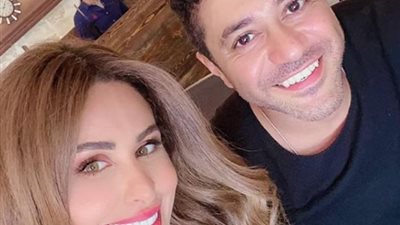 محمد عز يروج لمسلسله الجديد بأثر رجعي مع مي سليم (صور)