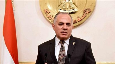 تعمل من خلال الشمس.. “الري”: استخدام الطاقة المتجددة في ضخ المياه الجوفية كمصدر صديق للبيئة