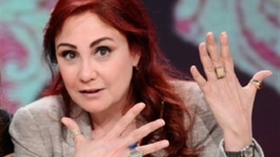 الفنانة شيرين: رفضت عمل إعلان برقم “خزعبلى” لأنى كنت هقتل “صرصار”