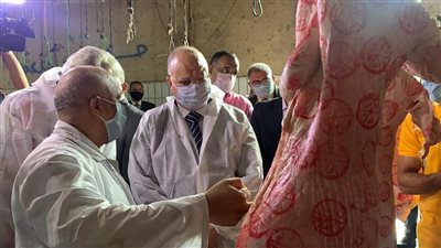 محافظ القاهرة يتفقد استعدادات مجزر البساتين لاستقبال أضاحي المواطنين (صور)