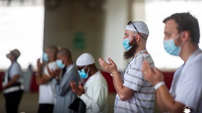 حجاج بيت الله الحرام يواصلون أداء المناسك في ثاني أيام التشريق (صور وفيديو)