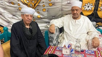 التهامي يكشف كواليس لقاء شيخ الأزهر بعميد المداحين| خاص