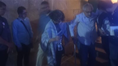 يستند على عكاز.. ظهور الأديب الكبير صنع الله إبراهيم في قبة الغوري بعد سنوات من الغياب | صور