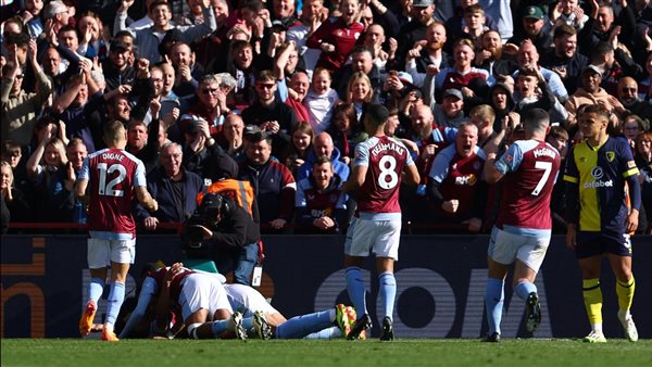 فريق أستون فيلا