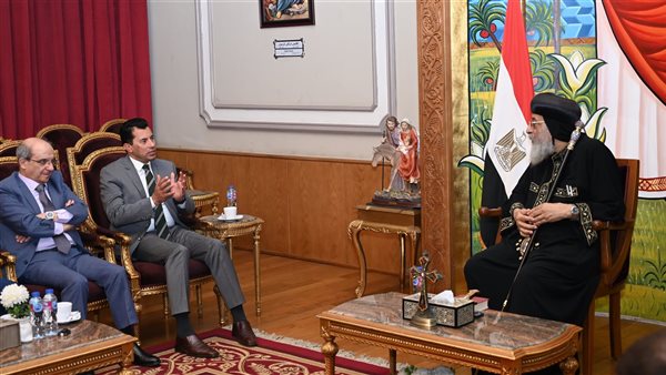 البابا تواضروس مع