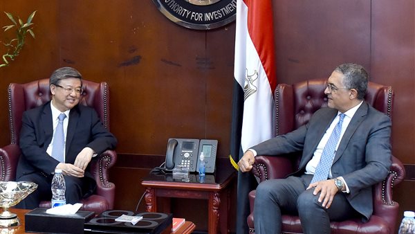 أثناء اللقاء