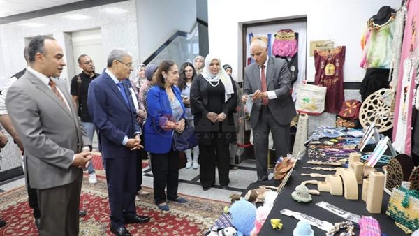 جولة السفيرة نائلة