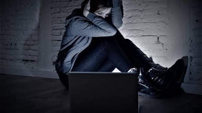 يلاحق عائلتها ويهددها بالموت.. تفاصيل جديدة في واقعة الابتزاز بكفر الشيخ: المتهم مطلق وعنده ولد| خاص