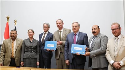 محافظ أسوان يشهد توقيع بروتوكول تطوير البر الغربي بحضور سفير الاتحاد الأوربي