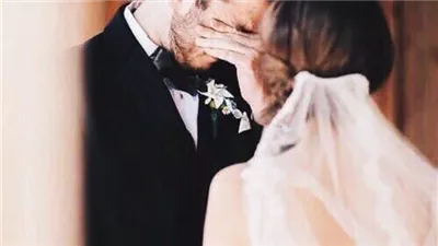 خدت الآيفون والشبكة.. شاب يقاضي فتاة: جبت لها ذهب بـ 200 ألف وتليفون واتجوزت حد تاني|فيديو