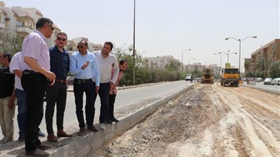 رئيس جهاز 6 أكتوبر يطالب شركات المقاولات بسرعة الانتهاء من المشروعات الجاري تنفيذها