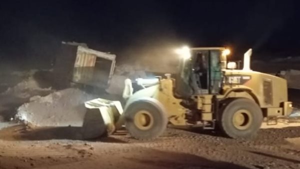 إعادة فتح طريق الخارجة