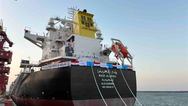 إحدى سفن الأسطول