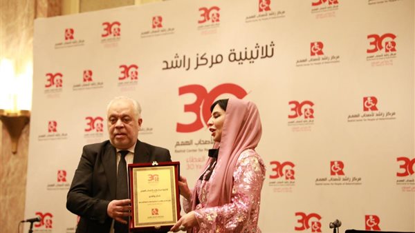 الدكتور أشرف زكي