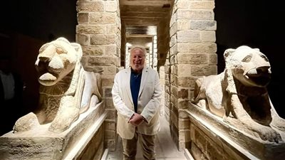 في رحاب تاريخ أجداده.. 5 مشاهد من زيارة الملك أحمد فؤاد الثاني للإسكندرية بعد غياب 72 عاما