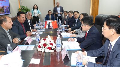وفد صيني يزور مدينة بني سويف الجديدة لبحث فرص الاستثمار