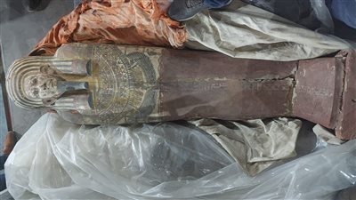 بعد العثور على 1118 قطعة أثرية داخل منزل بأسيوط.. مصدر: سيتم فحصها بعناية ونقل الأصلي للمخازن