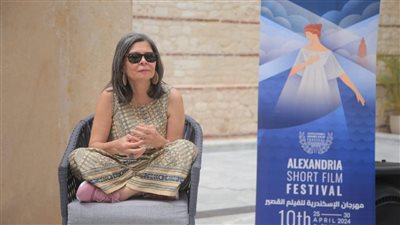 سلوى محمد علي ترد على انتقادات جلوسها بمهرجان الإسكندرية: التربيع أصل فرعوني