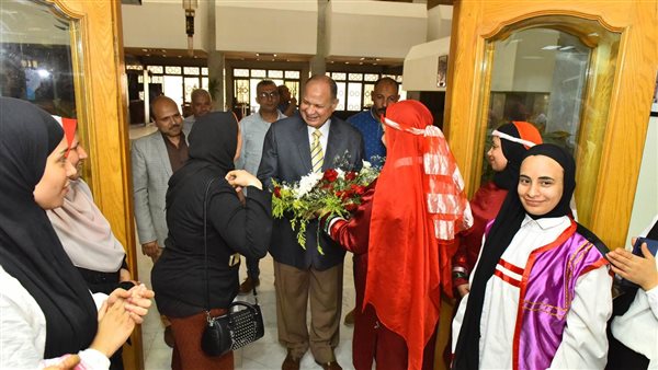 محافظ أسيوط