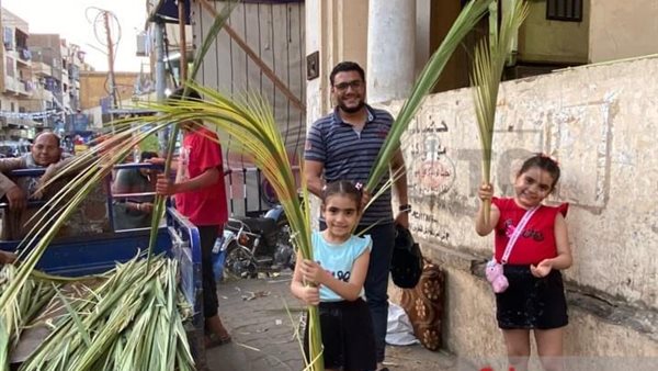 أحد السعف وفرحة أهالي