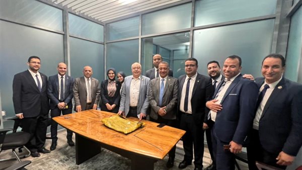  سلطات جمارك مطار