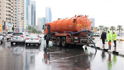 حالة الطقس في الشارقة الآن.. أمطار تتوقف في هذا الموعد ثم تعود مرة أخرى