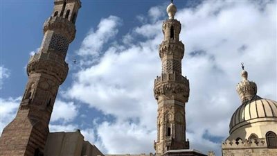 بتوجيهات شيخ الأزهر.. افتتاح مقرات جديدة لرواق الخط العربي والزخرفة الإسلامية في 6 محافظات