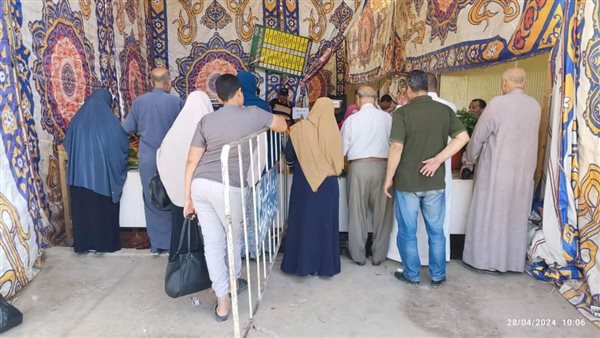 أحد منافذ بيع الخضر