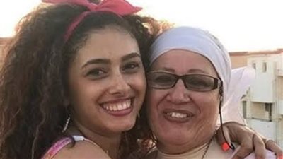 وفاة والدة الفنانة ريم أحمد.. وميار الببلاوي تنعى عمها| بث مباشر 