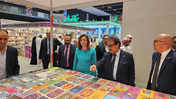 وزيرة الثقافة تزور