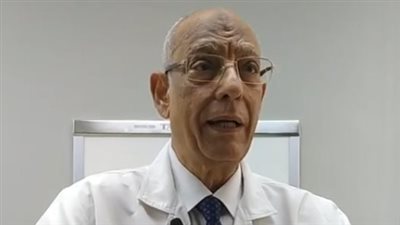 جراح العظام المصري الدكتور أحمد عبد العزيز بعد عودته من غزة: خدمة أشقائنا واجب.. والفلسطينيون خامة غير عادية من البشر| بث مباشر 