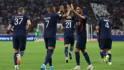 باريس يستهدف ضم صفقتين كبيرتين من الدوري الإنجليزي 