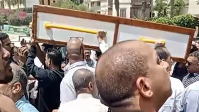 تشييع جنازة والدة الفنانة ريم أحمد من مسجد السيدة نفيسة| بث مباشر