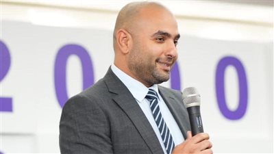 إقامة عزاء محمد عزب رئيس قطاع الإعلام بالمصرية للاتصالات بمسجد المشير الأحد المقبل