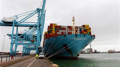 تفاصيل صفقة بيع حصة السعودية المصرية للاستثمار في شركة الإسكندرية لتداول الحاويات