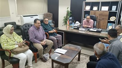 رئيس جهاز الشروق يبحث مع أصحاب الأراضي المضافة حديثا سرعة تقنين أوضاعهم 