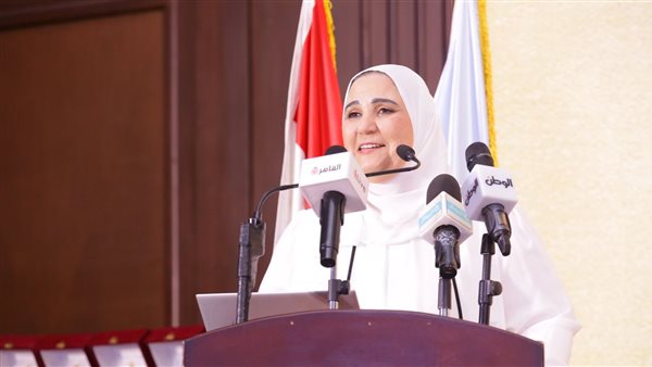 الدكتورة نيفين القباج،