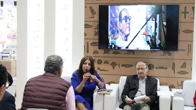 جناح ضيف الشرف يناقش إسهام الأصوات النسائية المصرية في الرواية العربية بمعرض أبو ظبي