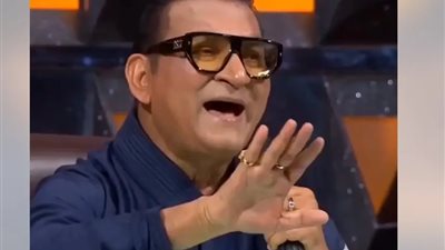 المغني الهندي شبيه الرئيس مبارك: المصريون يحبونني وسأفعل ما يريدون.. وأحب مشاركة المسرح مع محمد صلاح