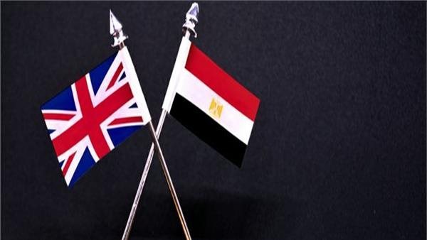 علم مصر وعلم بريطانيا
