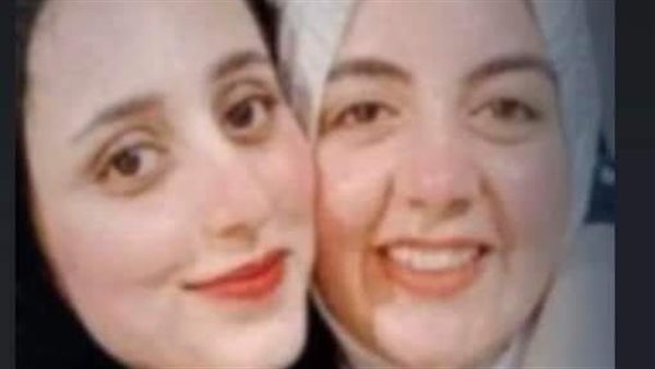 عروس كفر الشيخ وصديقتها