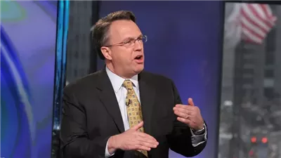 الفيدرالي الأمريكي: الأمور حاسمة في تثبيت توقعات التضخم عند 2%