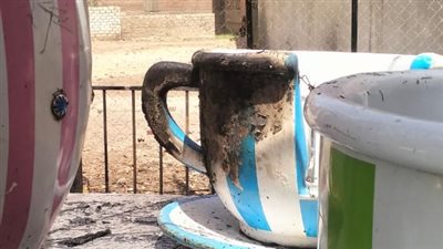 ننشر الصور الأولى لاندلاع حريق بلعبة بملاهٍ بأسيوط