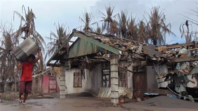 إندونيسيا تعتزم إعادة توطين 10 آلاف شخص بشكل دائم بعد ثوران بركان روانج